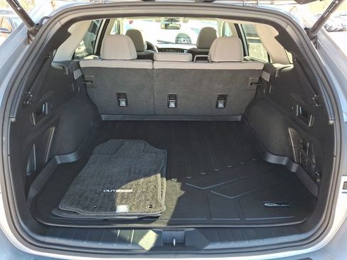 Certified 2022 Subaru Outback Premium image 31