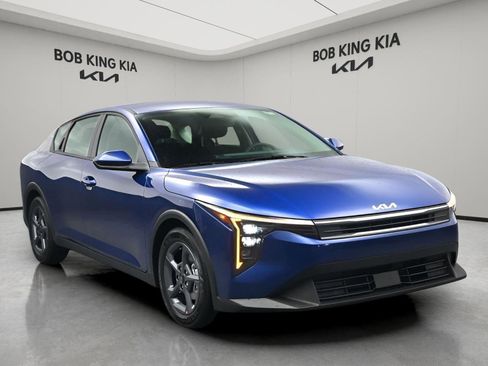 New 2026 Kia K4 FWD image 17