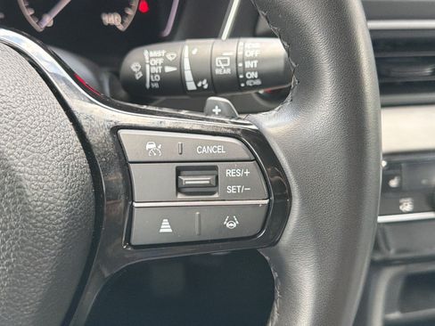 Used 2025 Honda Pilot EX-L image 11