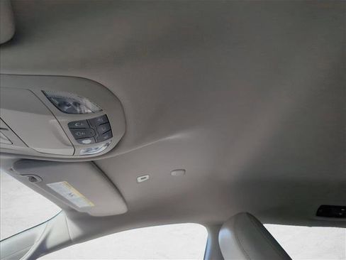 Used 2019 Chrysler Pacifica Touring-L Plus w/ Advanced Safetytec Group FWD image 12