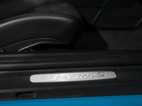 Used 2018 Porsche 718 Boxster S image 32
