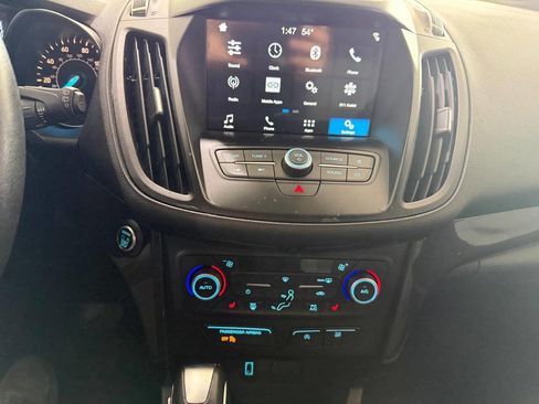 Used 2019 Ford Escape SE image 24