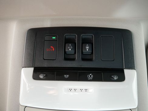 Certified 2023 Nissan Rogue SV w/ SV Premium B Package AWD/4WD image 35