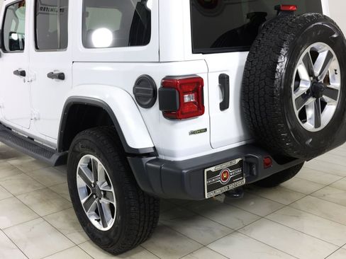 Used 2022 Jeep Wrangler Unlimited Sahara w/ LED Lighting Group AWD/4WD image 43