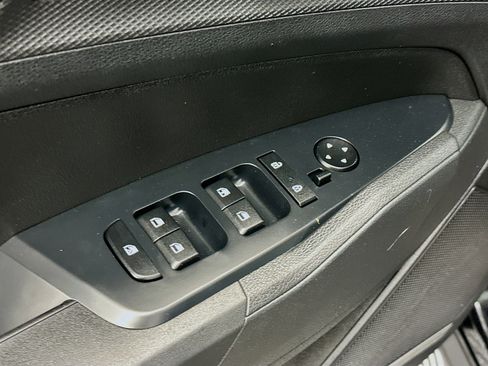 Used 2025 Kia Sportage LX image 15