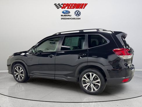 Certified 2022 Subaru Forester Limited AWD/4WD image 9