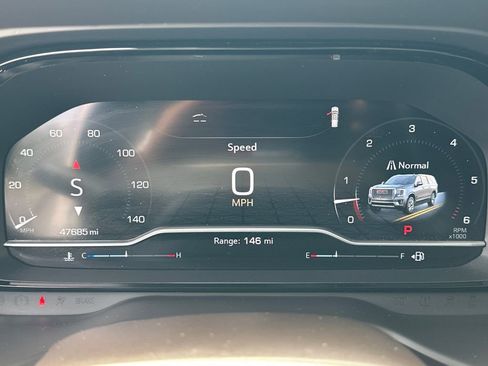 Used 2023 GMC Yukon XL Denali RWD image 29