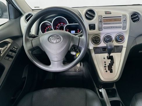 Used 2010 Toyota Matrix image 21