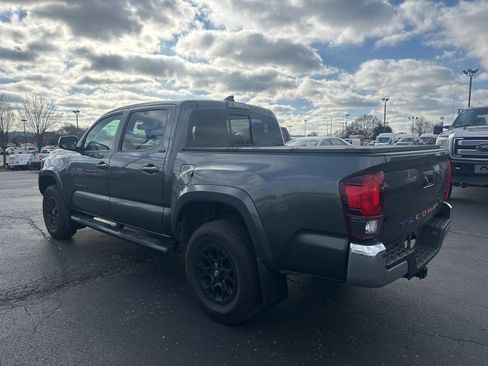 Used 2019 Toyota Tacoma SR5 image 4