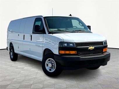 New 2025 Chevrolet Express 2500 Extended w/ Enhanced Convenience Package