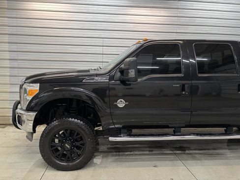 Used 2014 Ford F350 Lariat w/ Lariat Interior Package image 3