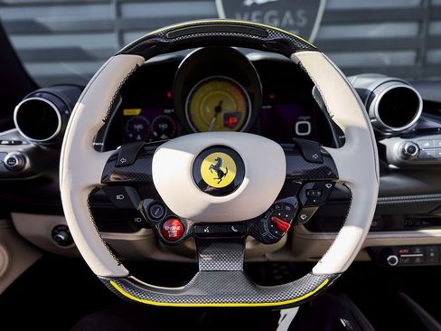 Used 2022 Ferrari F8 Tributo image 54