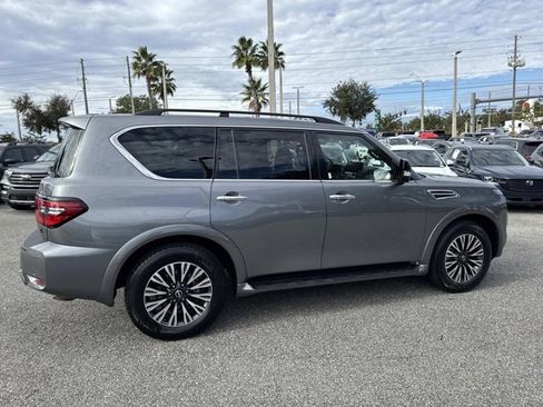 Used 2023 Nissan Armada SL w/ Midnight Edition Package image 2