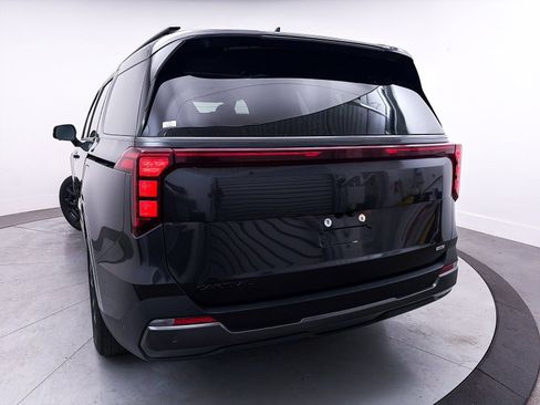 Used 2025 Kia Carnival SX image 5