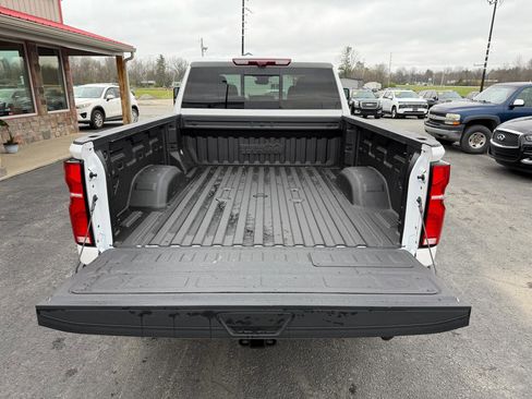 Used 2024 Chevrolet Silverado 2500 High Country w/ Technology Package image 6
