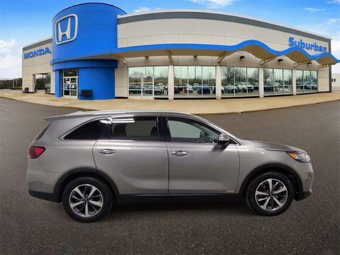 Used 2019 Kia Sorento EX image 9