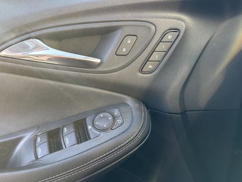 Certified 2023 Buick Encore GX Essence w/ Experience Buick Package image 7