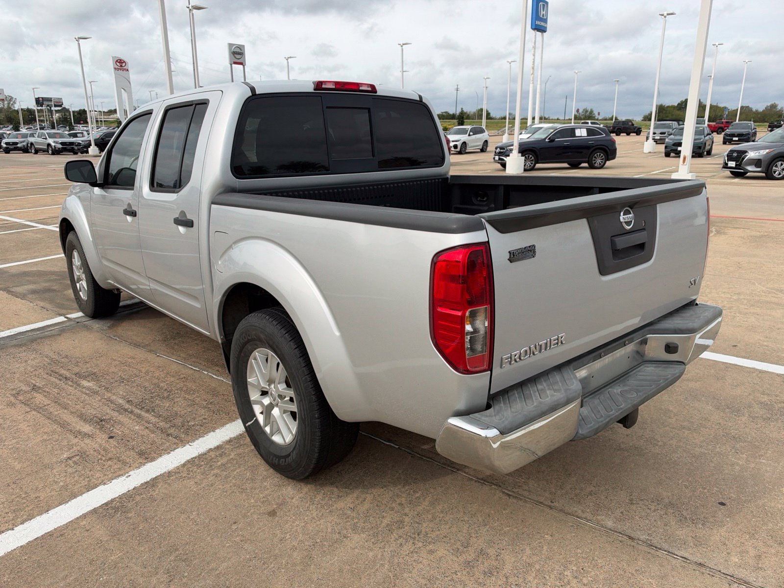 Used 2019 Nissan Frontier SV RWD image 5