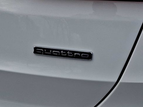 Certified 2025 Audi Q3 2.0T Premium w/ Convenience Package image 24