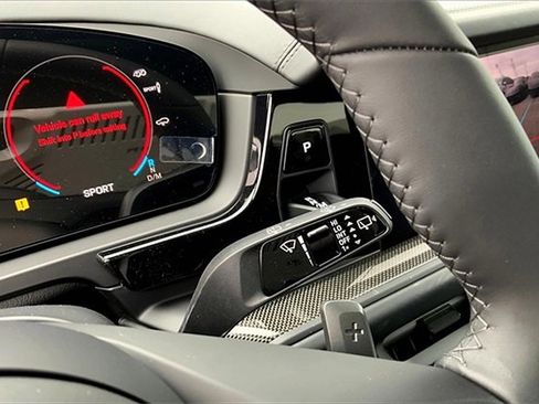 New 2026 Porsche Cayenne GTS image 37