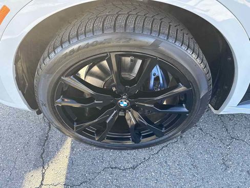 Used 2023 BMW X7 xDrive40i w/ M Sport Package image 8