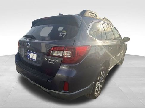 Used 2016 Subaru Outback 3.6R Limited image 11