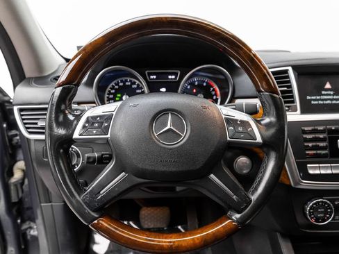 Used 2014 Mercedes-Benz GL 550 4MATIC image 22