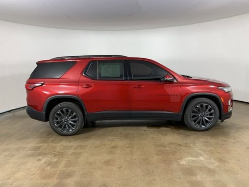 Used 2023 Chevrolet Traverse RS image 5