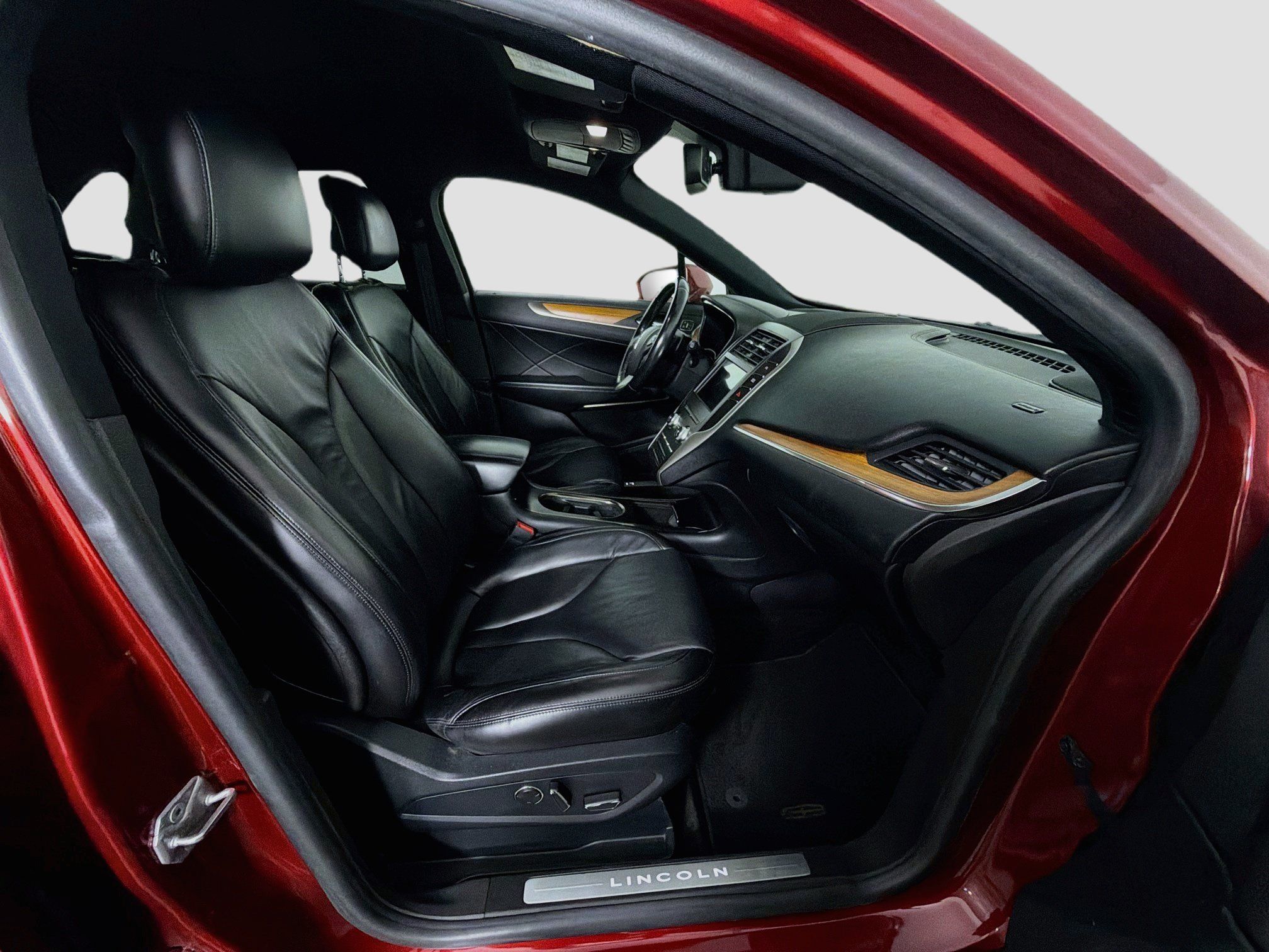 Used 2019 Lincoln MKC Select w/ Select Plus Package FWD image 33