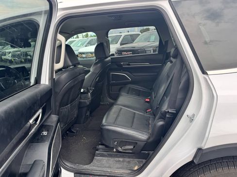 Used 2023 Kia Telluride LX AWD/4WD image 5