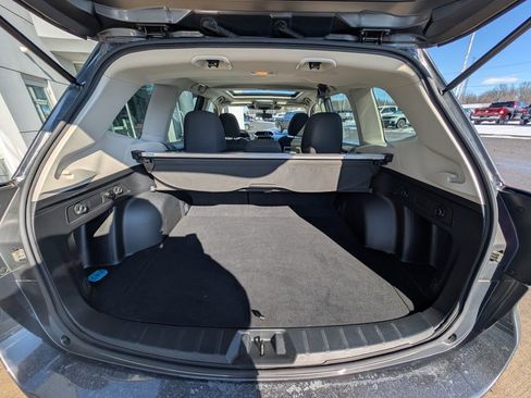 Used 2023 Subaru Forester Premium image 11