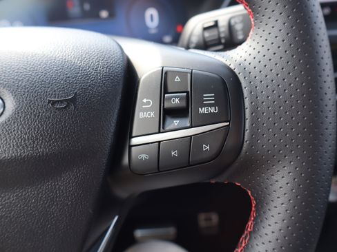 Used 2023 Ford Escape ST-Line Elite image 17