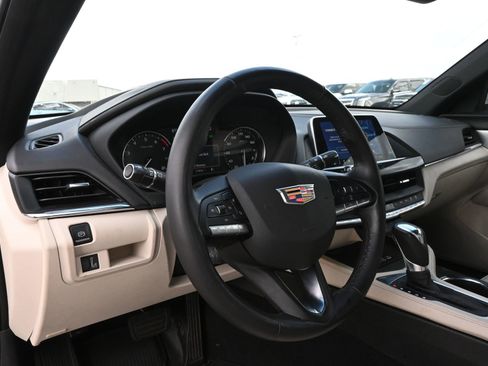 Certified 2026 Cadillac CT4 Luxury RWD image 17