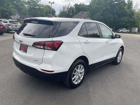 Used 2023 Chevrolet Equinox LS w/ LS Convenience Package AWD/4WD image 5