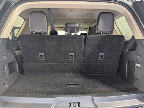 Used 2024 Ford Expedition XLT image 25