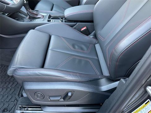 Certified 2025 Audi Q3 2.0T Premium Plus w/ Premium Plus Package image 23