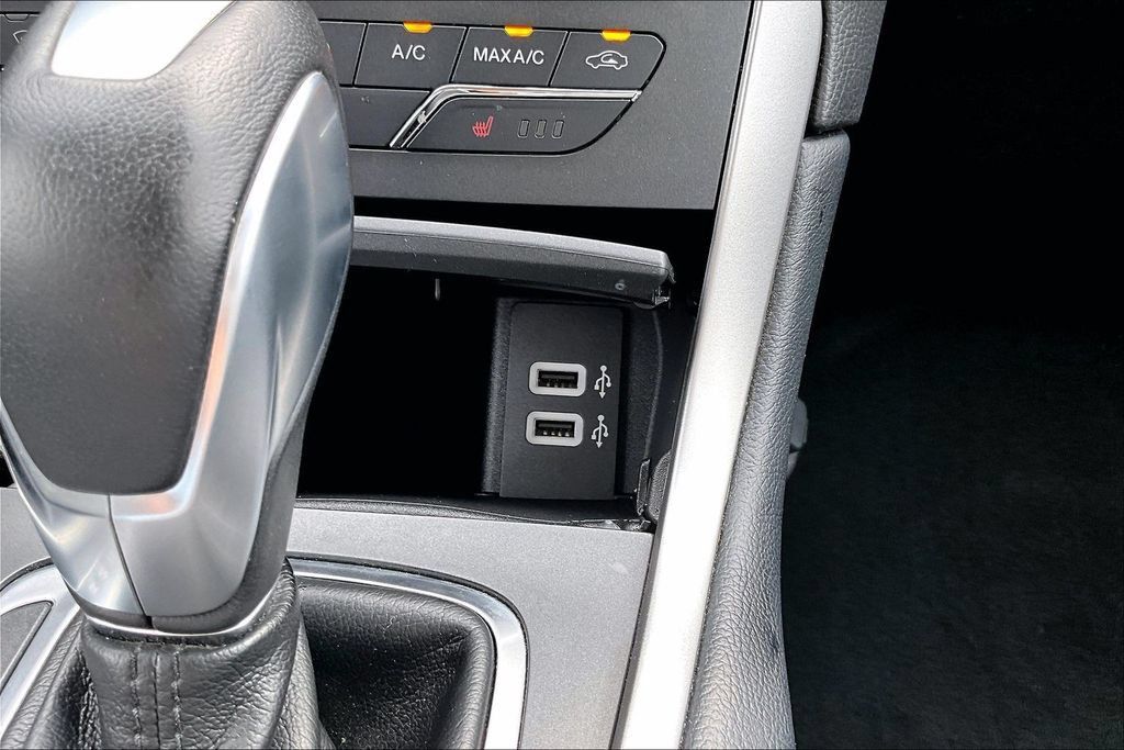 Used 2017 Ford Edge SEL w/ Equipment Group 201A FWD image 32