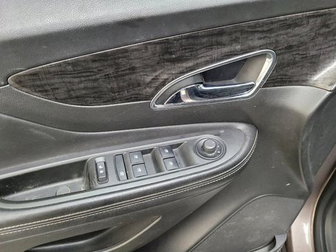 Used 2014 Buick Encore FWD image 27