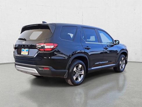 Used 2023 Honda Pilot EX-L image 5