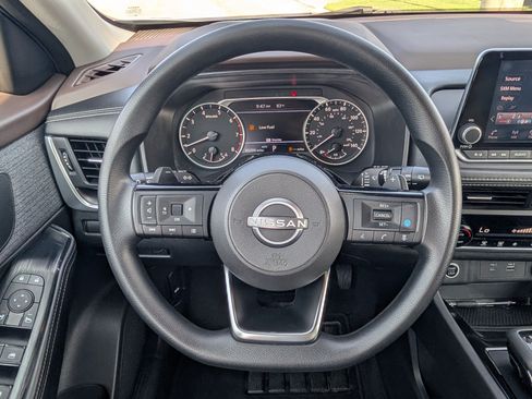 Used 2023 Nissan Rogue SV AWD/4WD image 15