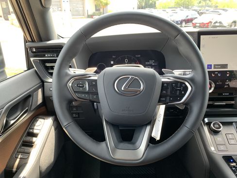 Used 2026 Lexus GX 550 AWD/4WD image 18