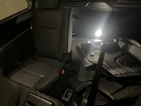 Used 2023 Ford Expedition XLT RWD image 24