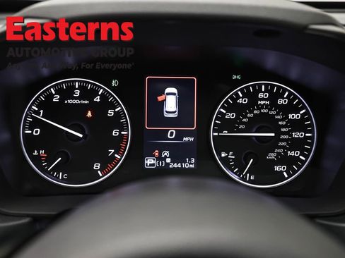 Used 2025 Subaru Forester Premium AWD/4WD image 18
