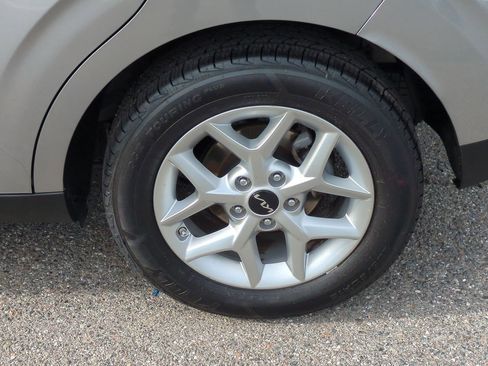 Used 2024 Kia Soul LX w/ Option Group 015 image 29