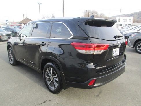 Used 2018 Toyota Highlander XLE image 4