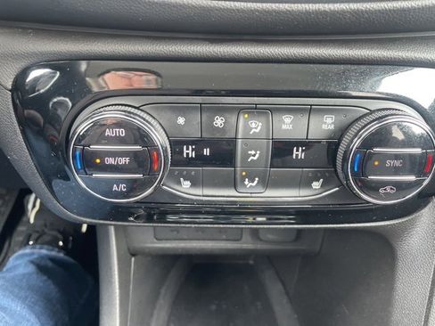 Used 2021 Buick Encore GX Select w/ Sport Touring Package image 25