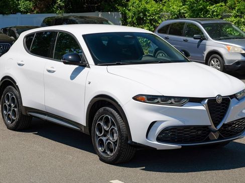 Used 2024 Alfa Romeo Tonale Ti AWD/4WD image 9