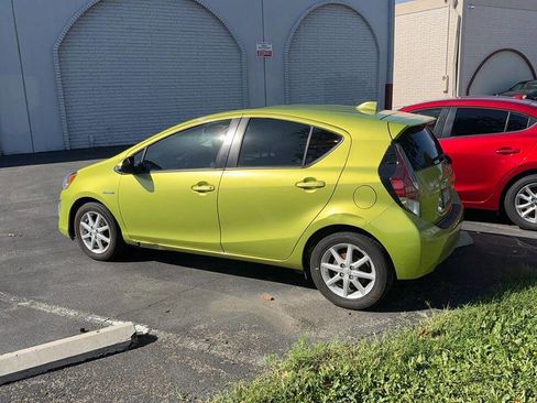 Used 2016 Toyota Prius C Three image 4