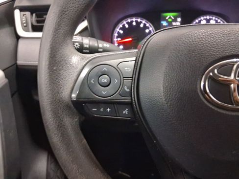 Used 2021 Toyota RAV4 XLE FWD image 23