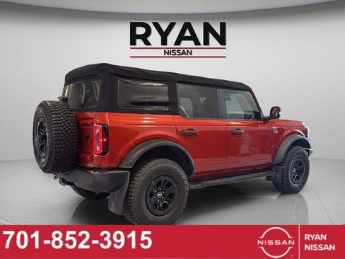 Used 2022 Ford Bronco Wildtrak image 17